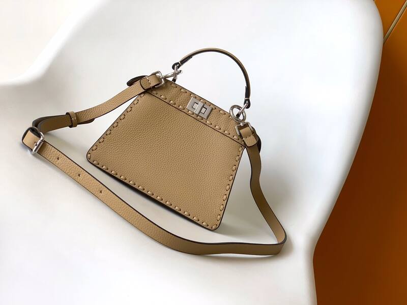 Fendi Peekaboo Beige 33x22x14cm shoulder bag — 1:1 Replica
