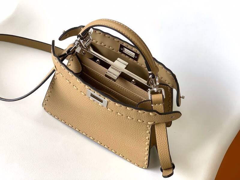 Fendi Peekaboo Beige 33x22x14cm shoulder bag — 1:1 Replica