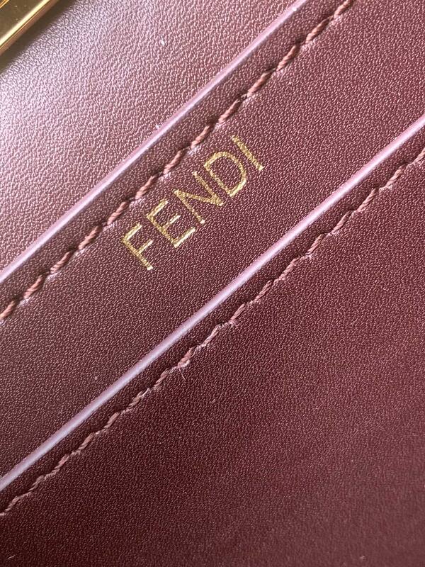 Fendi Peekaboo 33x22x14cm shoulder bag — 1:1 Replica