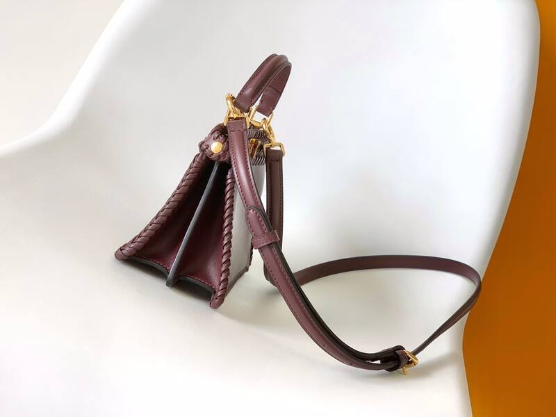 Fendi Peekaboo 33x22x14cm shoulder bag — 1:1 Replica