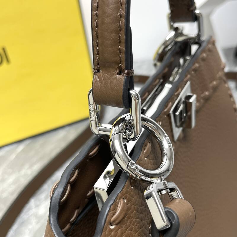 Fendi shoulder bag — Premium Replica