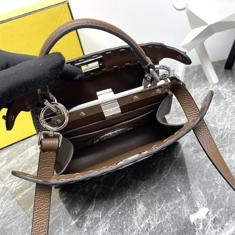 Fendi shoulder bag — Premium Replica