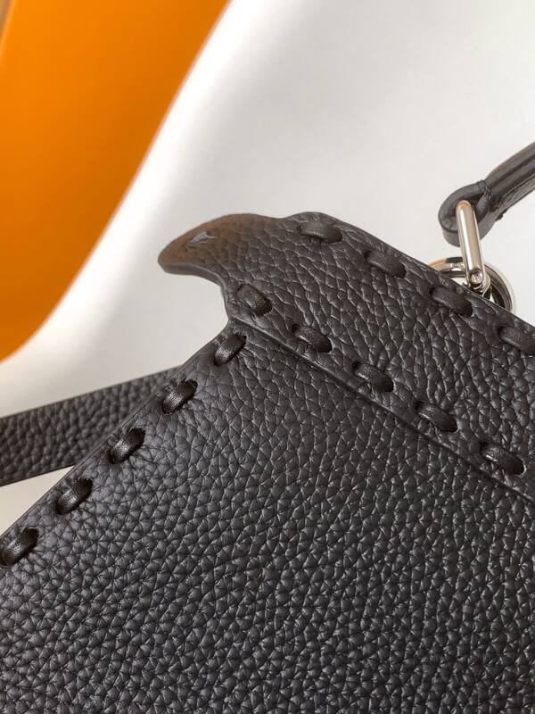 Fendi Peekaboo Black 33x22x14cm shoulder bag — Top Quality Replica