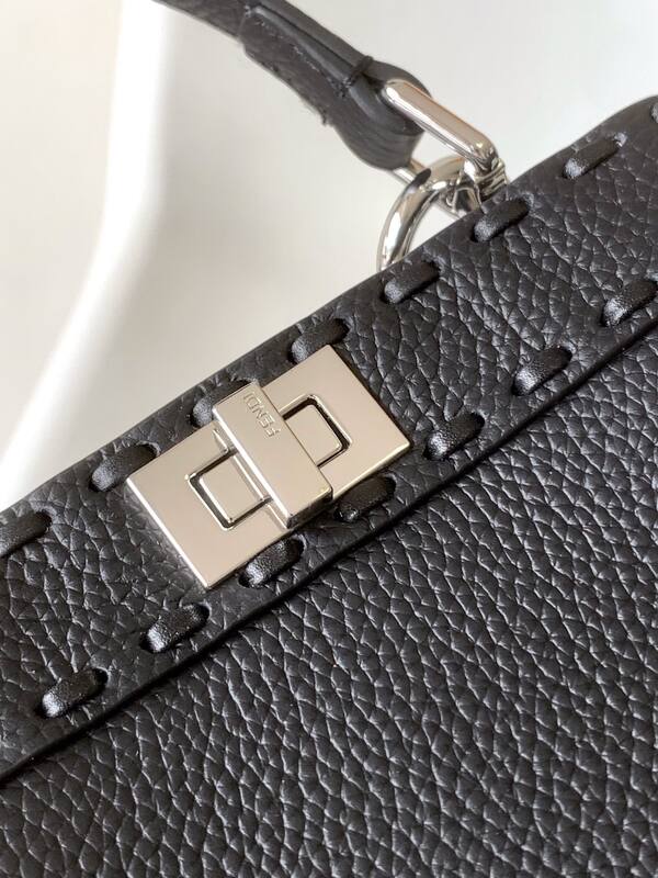 Fendi Peekaboo Black 33x22x14cm shoulder bag — Top Quality Replica