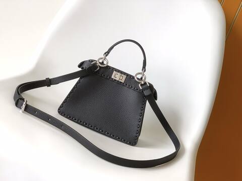 Fendi Peekaboo Black 33x22x14cm shoulder bag Top Quality Replica