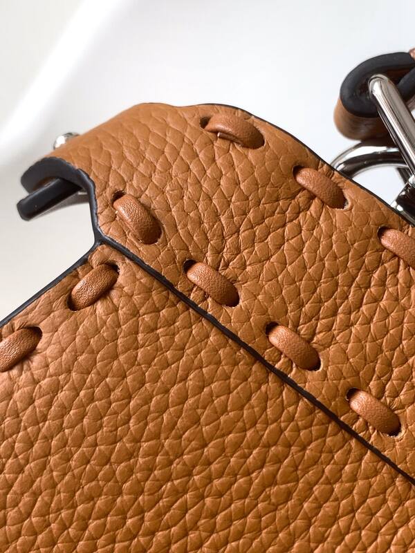 Fendi Peekaboo Brown 33x22x14cm shoulder bag — Premium Replica