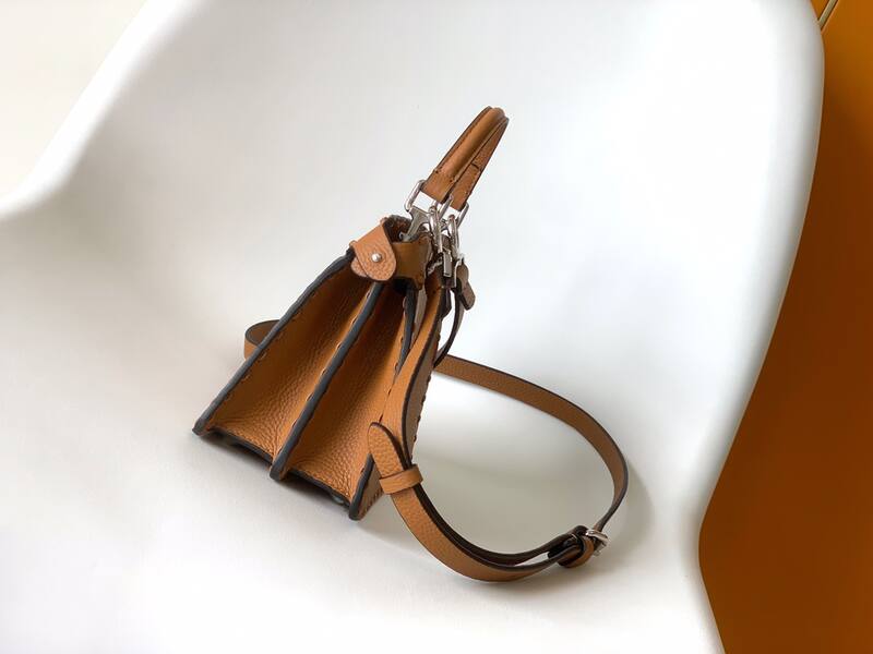 Fendi Peekaboo Brown 33x22x14cm shoulder bag — Premium Replica