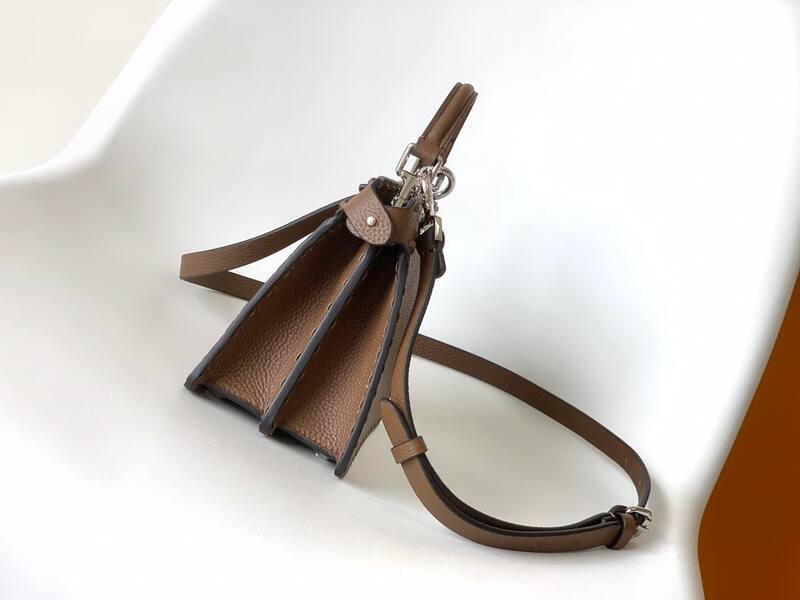 Fendi Peekaboo Brown 33x22x14cm shoulder bag — Premium Replica