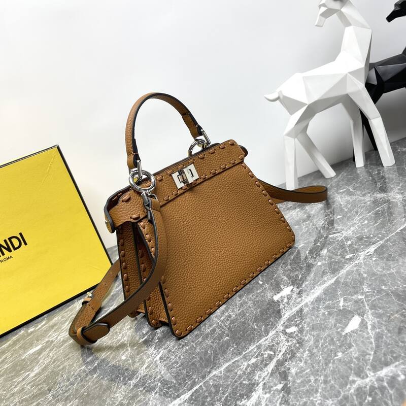 Fendi shoulder bag — Top Quality Replica