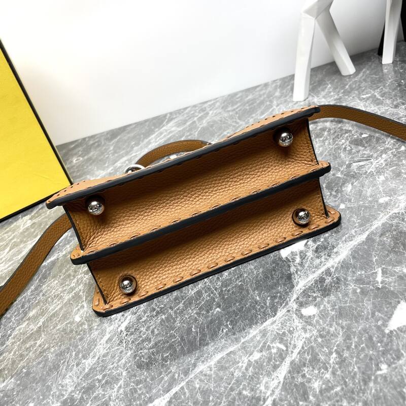 Fendi shoulder bag — Top Quality Replica