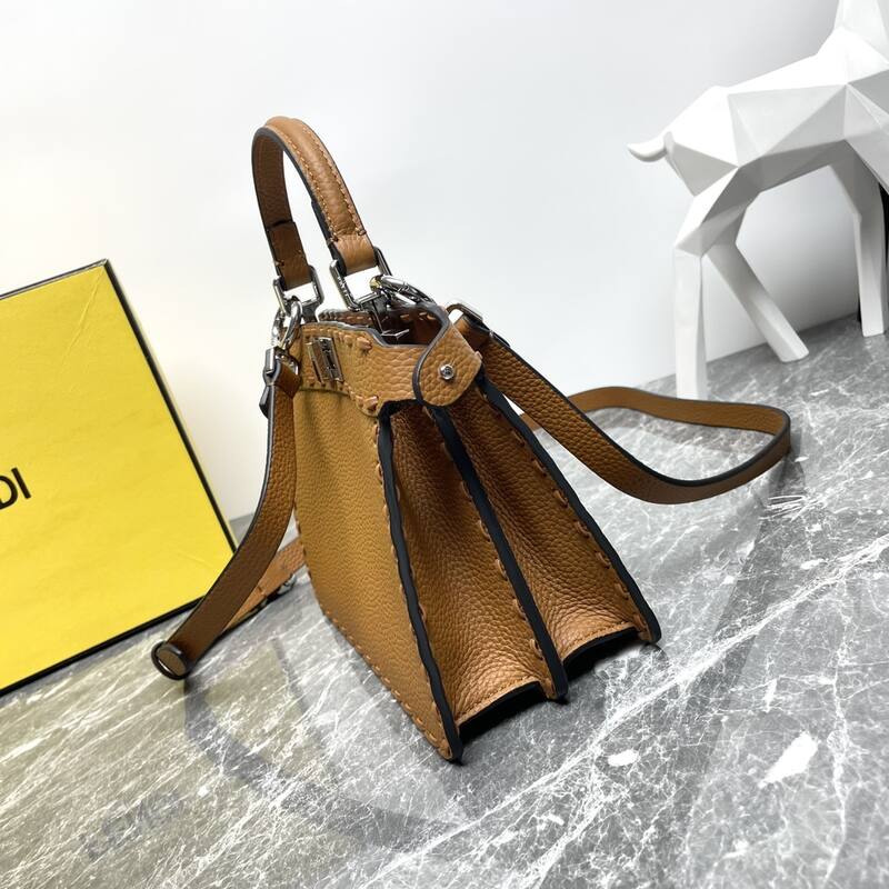 Fendi shoulder bag — Top Quality Replica
