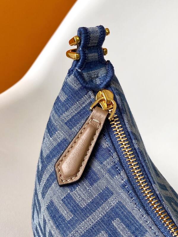 Fendi Monogram 25x18x10cm shoulder bag — AAA Quality Replica