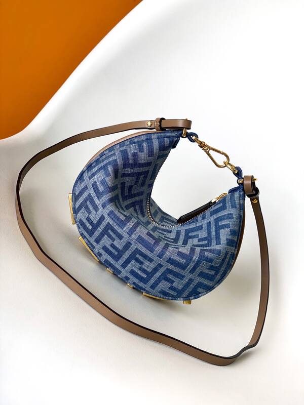 Fendi Monogram 25x18x10cm shoulder bag — AAA Quality Replica