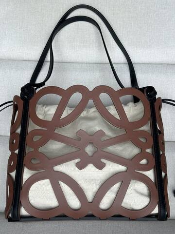 Loewe Black shoulder bag 1 1 Replica
