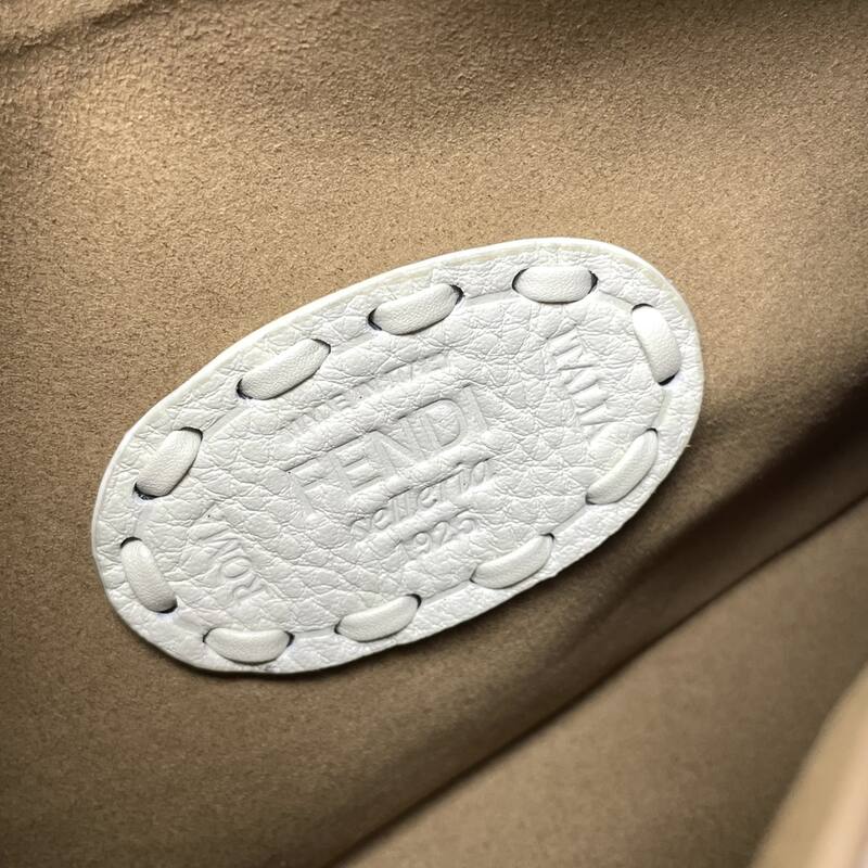 Fendi shoulder bag — Top Quality Replica