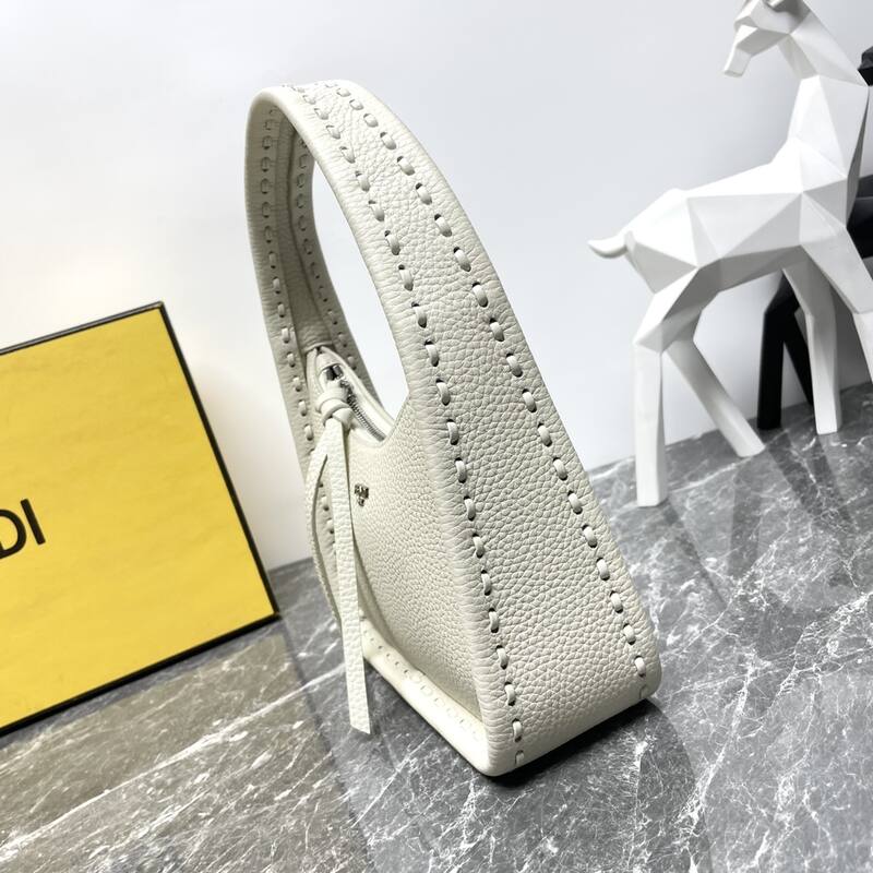 Fendi shoulder bag — Top Quality Replica