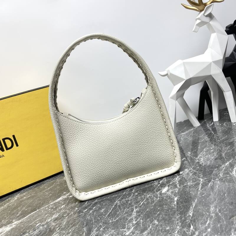 Fendi shoulder bag — Top Quality Replica