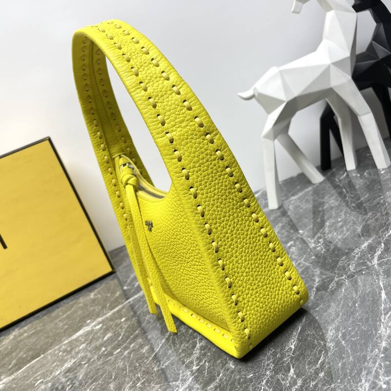 Fendi shoulder bag — AAA Quality Replica