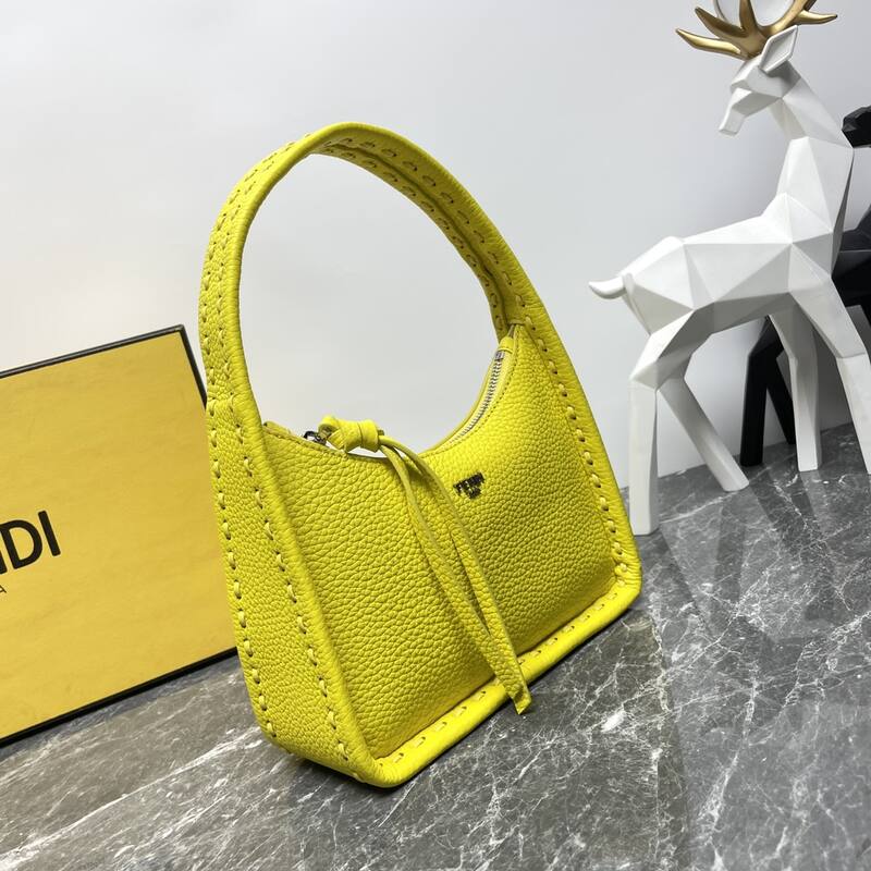 Fendi shoulder bag — AAA Quality Replica