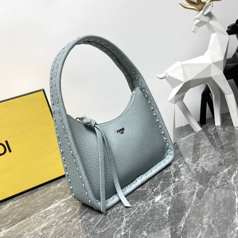 Fendi shoulder bag — 1:1 Replica