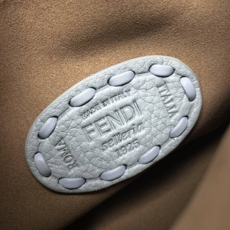 Fendi shoulder bag — 1:1 Replica