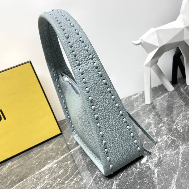 Fendi shoulder bag — 1:1 Replica
