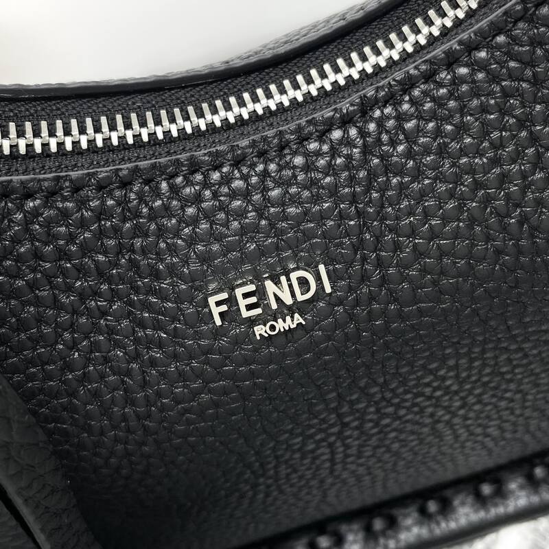 Fendi shoulder bag — Top Quality Replica