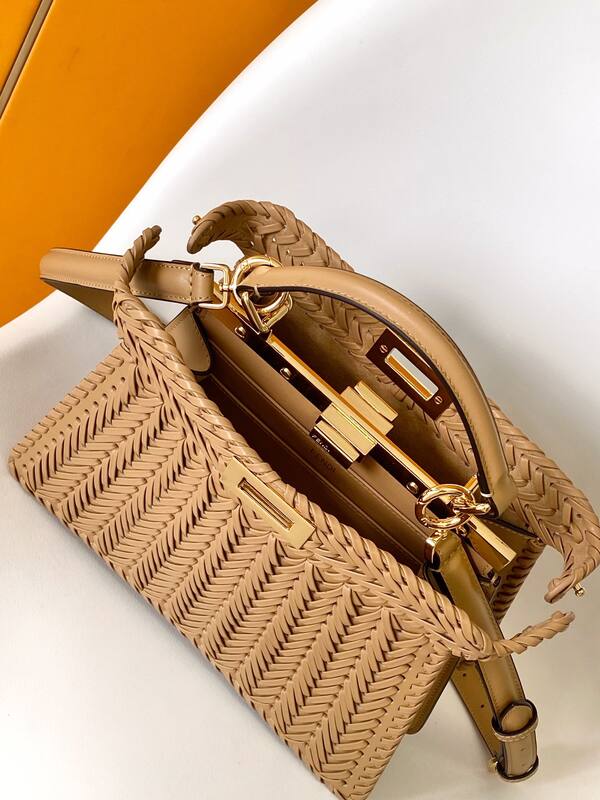 Fendi Peekaboo Beige 33x22x14cm shoulder bag — Premium Replica