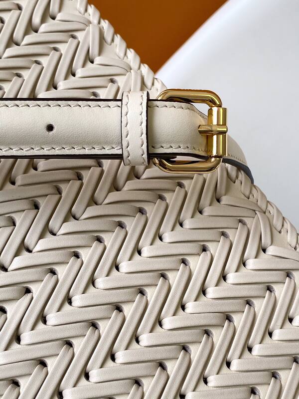 Fendi Peekaboo White 33x22x14cm shoulder bag — Top Quality Replica