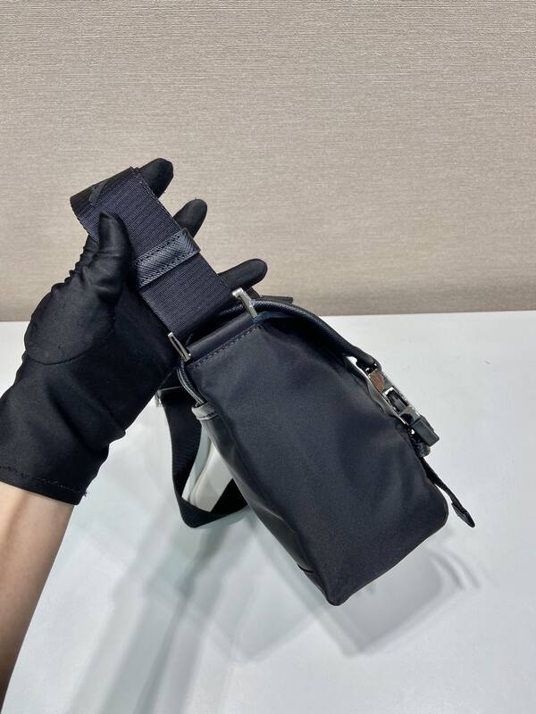 Prada Black 25x18x10cm shoulder bag — 1:1 Replica