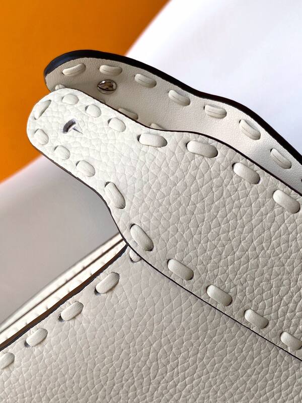 Fendi Peekaboo White 33x22x14cm shoulder bag — AAA Quality Replica