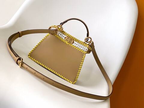 Fendi Peekaboo Beige 33x22x14cm shoulder bag Top Quality Replica