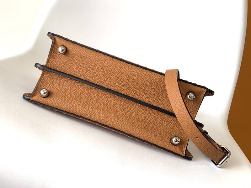 Fendi Peekaboo 33x22x14cm shoulder bag — 1:1 Replica