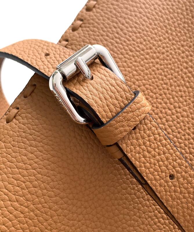 Fendi Peekaboo 33x22x14cm shoulder bag — 1:1 Replica