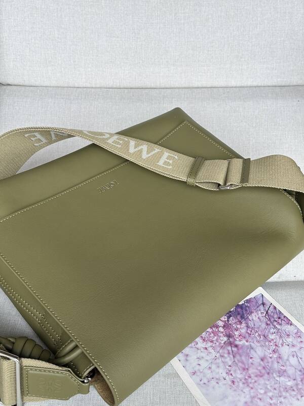 Loewe Green shoulder bag — Top Quality Replica