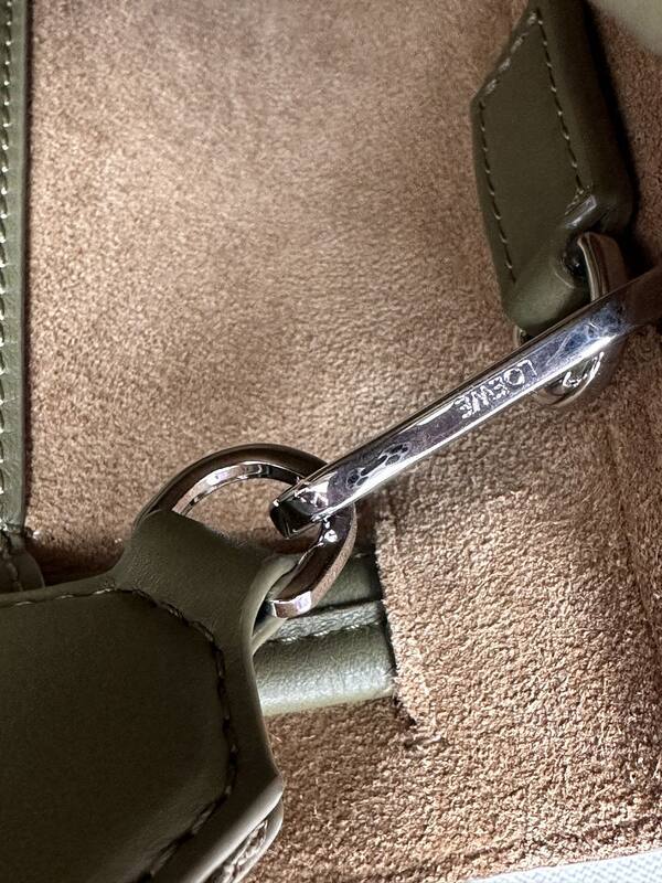 Loewe Green shoulder bag — Top Quality Replica