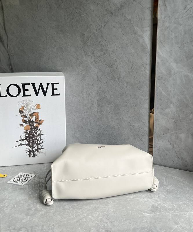 Loewe White 30x22x12cm shoulder bag — Premium Replica
