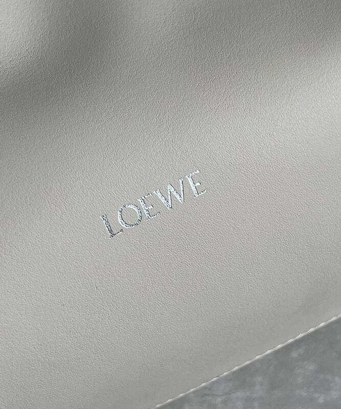 Loewe White 30x22x12cm shoulder bag — Premium Replica