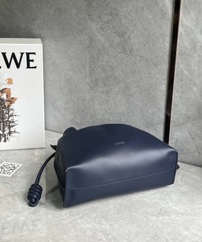 Loewe Blue 30x22x12cm shoulder bag — 1:1 Replica