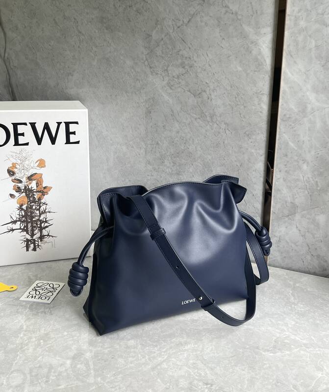 Loewe Blue 30x22x12cm shoulder bag — 1:1 Replica