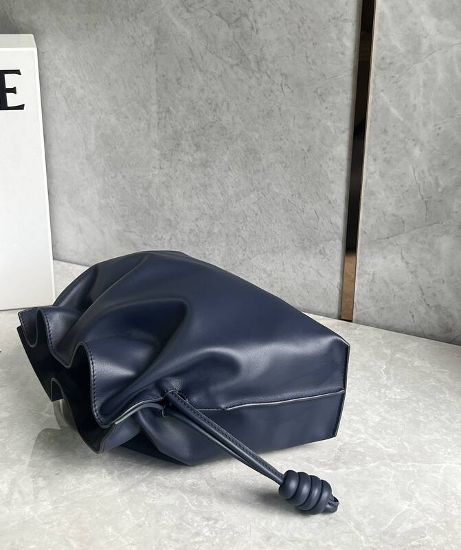Loewe Blue 30x22x12cm shoulder bag — 1:1 Replica