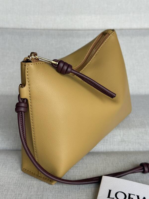 Loewe shoulder bag — AAA Quality Replica