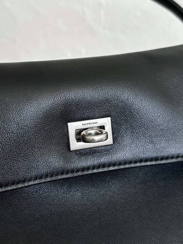 Balenciaga Black 40x30x16cm shoulder bag — Premium Replica