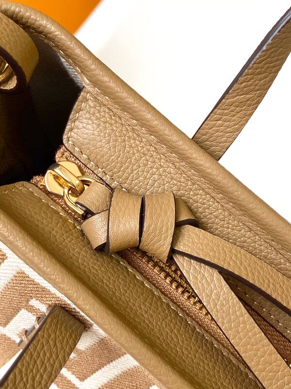 Fendi Brown shoulder bag — AAA Quality Replica