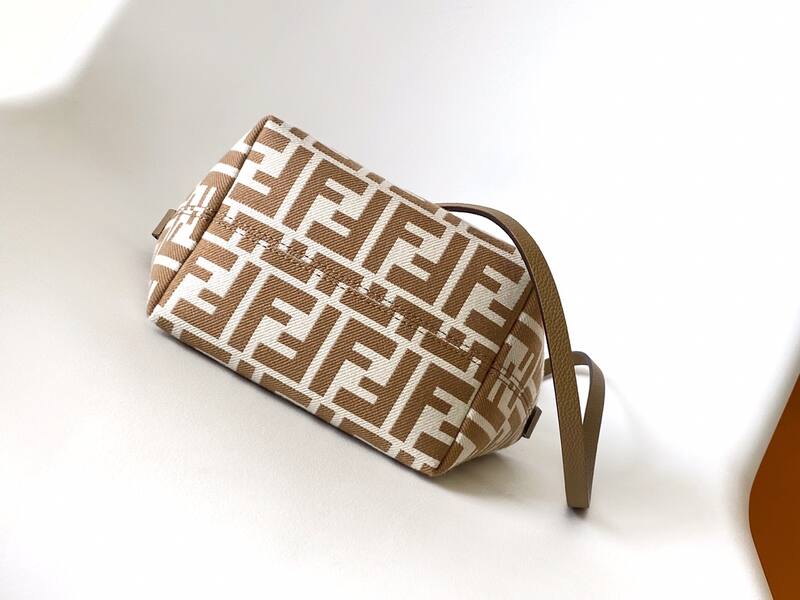 Fendi Brown shoulder bag — AAA Quality Replica