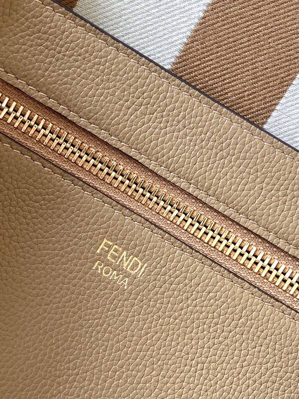 Fendi Brown 40x30x16cm shoulder bag — 1:1 Replica