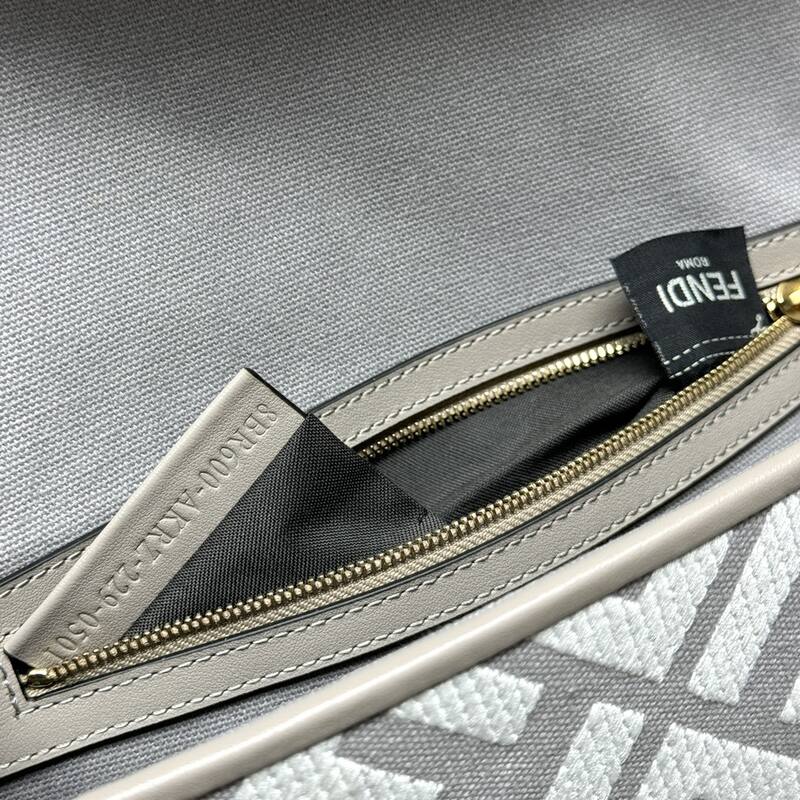 Fendi shoulder bag — AAA Quality Replica