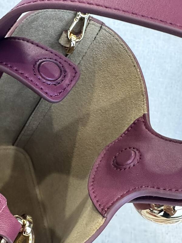 Loewe Calfskin shoulder bag — Premium Replica