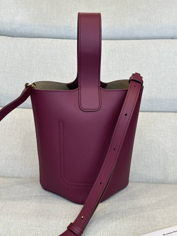 Loewe Calfskin shoulder bag — Premium Replica