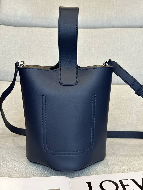 Loewe Calfskin 25x18x10cm shoulder bag — 1:1 Replica